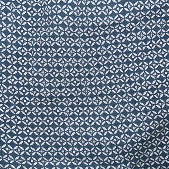 Uniqlo Lightweight Joggers - Picture 2 of 3